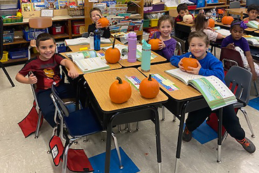 Mrs. Schillinger's Kindergarten Students Learn About Pumpkins - image003