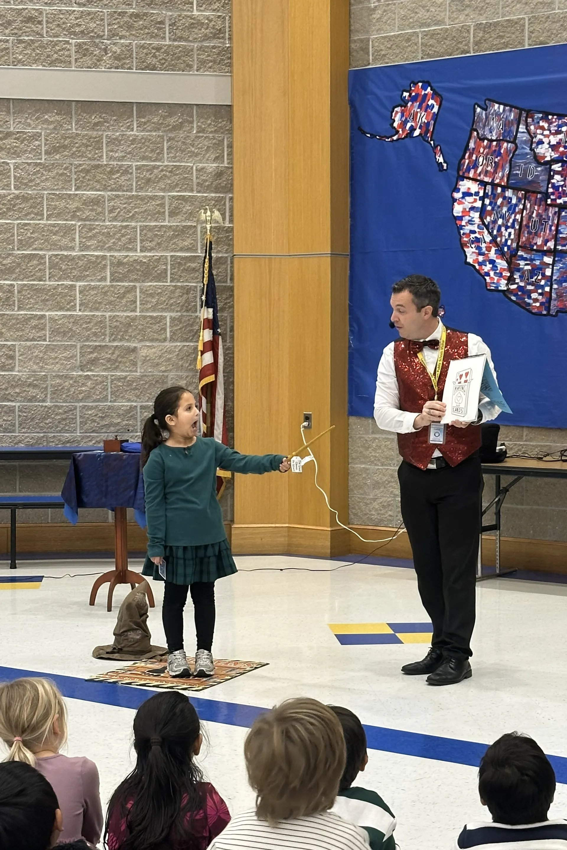 The week began with a magic show by Magic Evan.