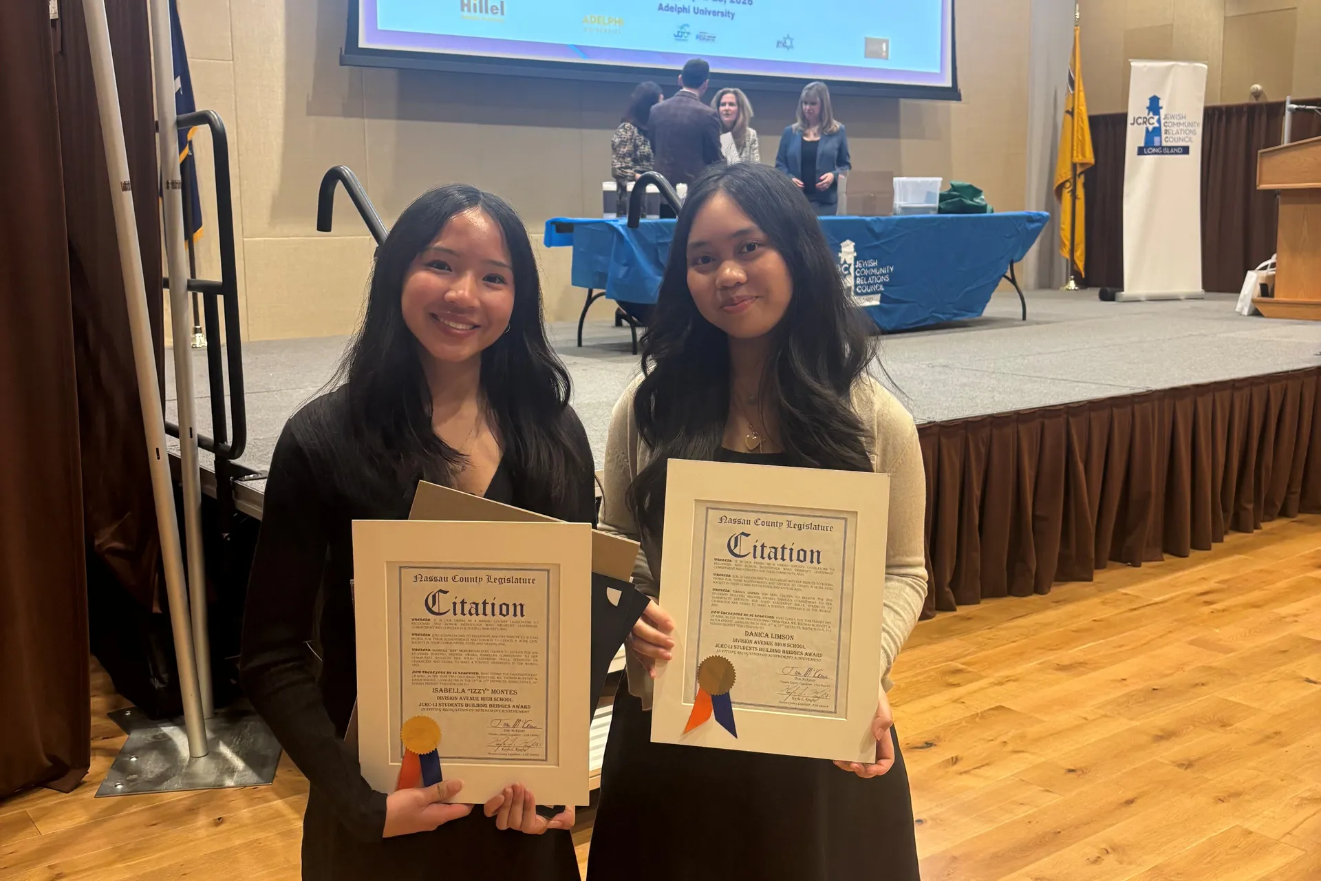 Division Ave. Students Win Students Building Bridges Award