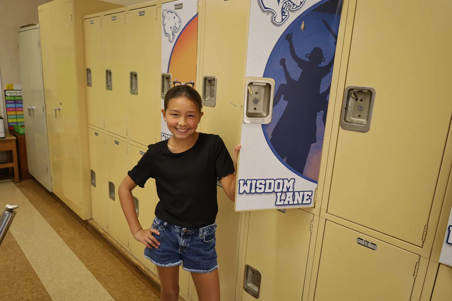 Sixth graders at Wisdom Lane found their new lockers.